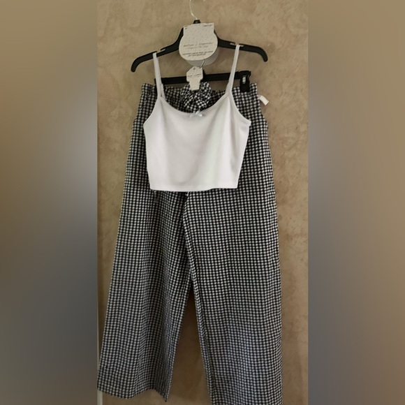 better/together Cropped Cami & Wide Leg Set w/Scunchie - Picture 1 of 6